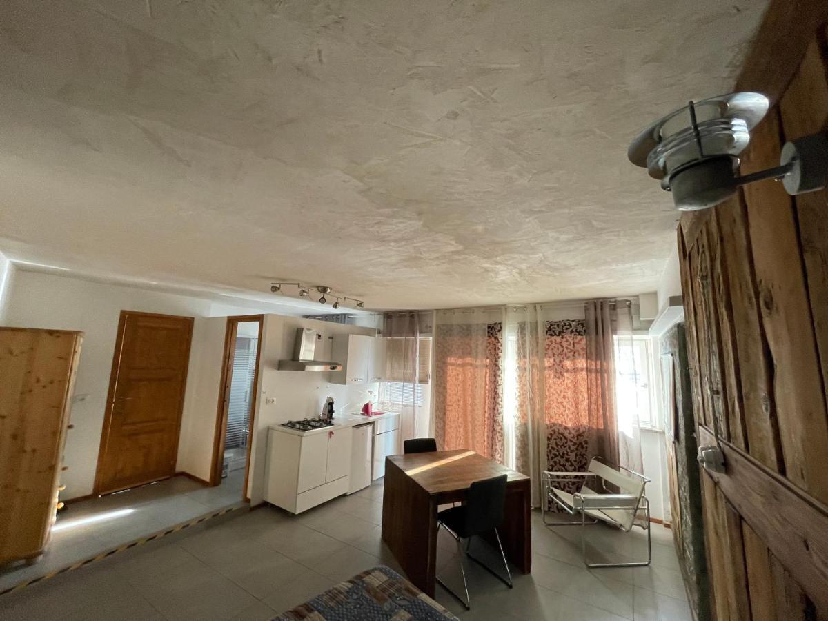 Smile Accomodation Sarre Exterior foto